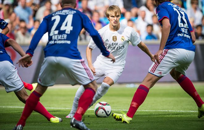 段充满奖杯 段充满奖杯