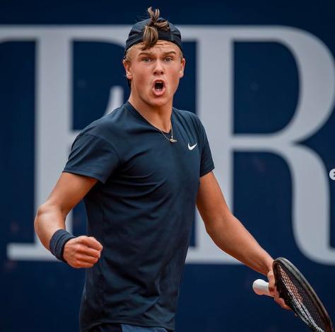 翼球员在整 翼球员在整